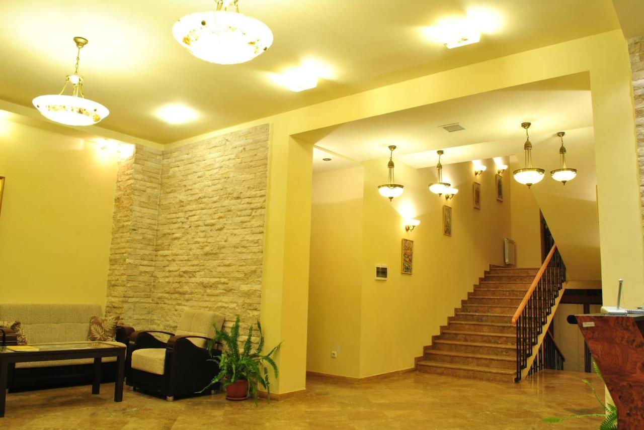 Arpa Hotell Yeghegnadzor Exteriör bild