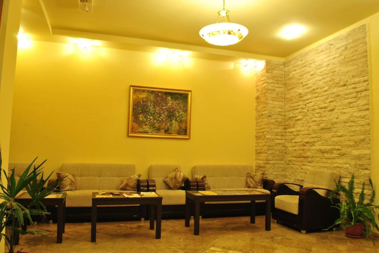 Arpa Hotell Yeghegnadzor Exteriör bild
