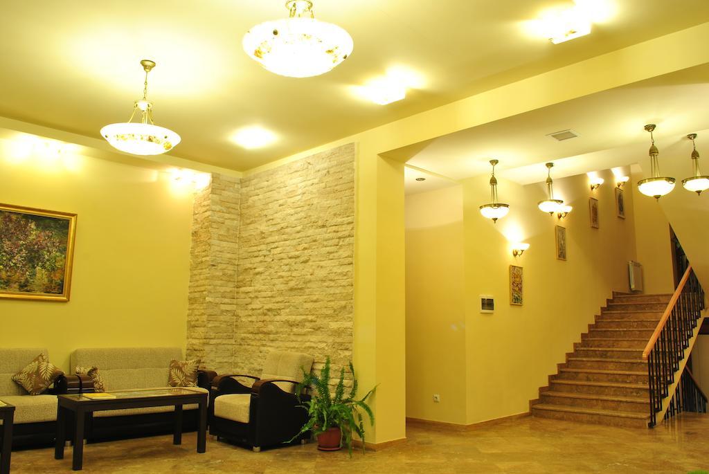 Arpa Hotell Yeghegnadzor Exteriör bild