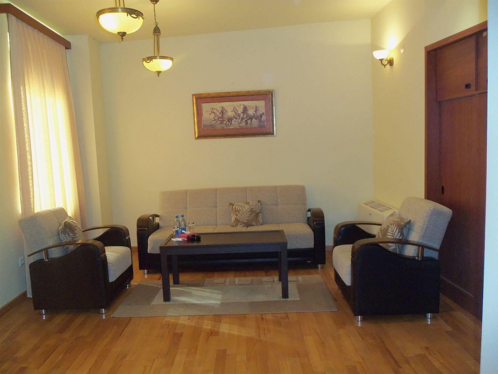 Arpa Hotell Yeghegnadzor Exteriör bild