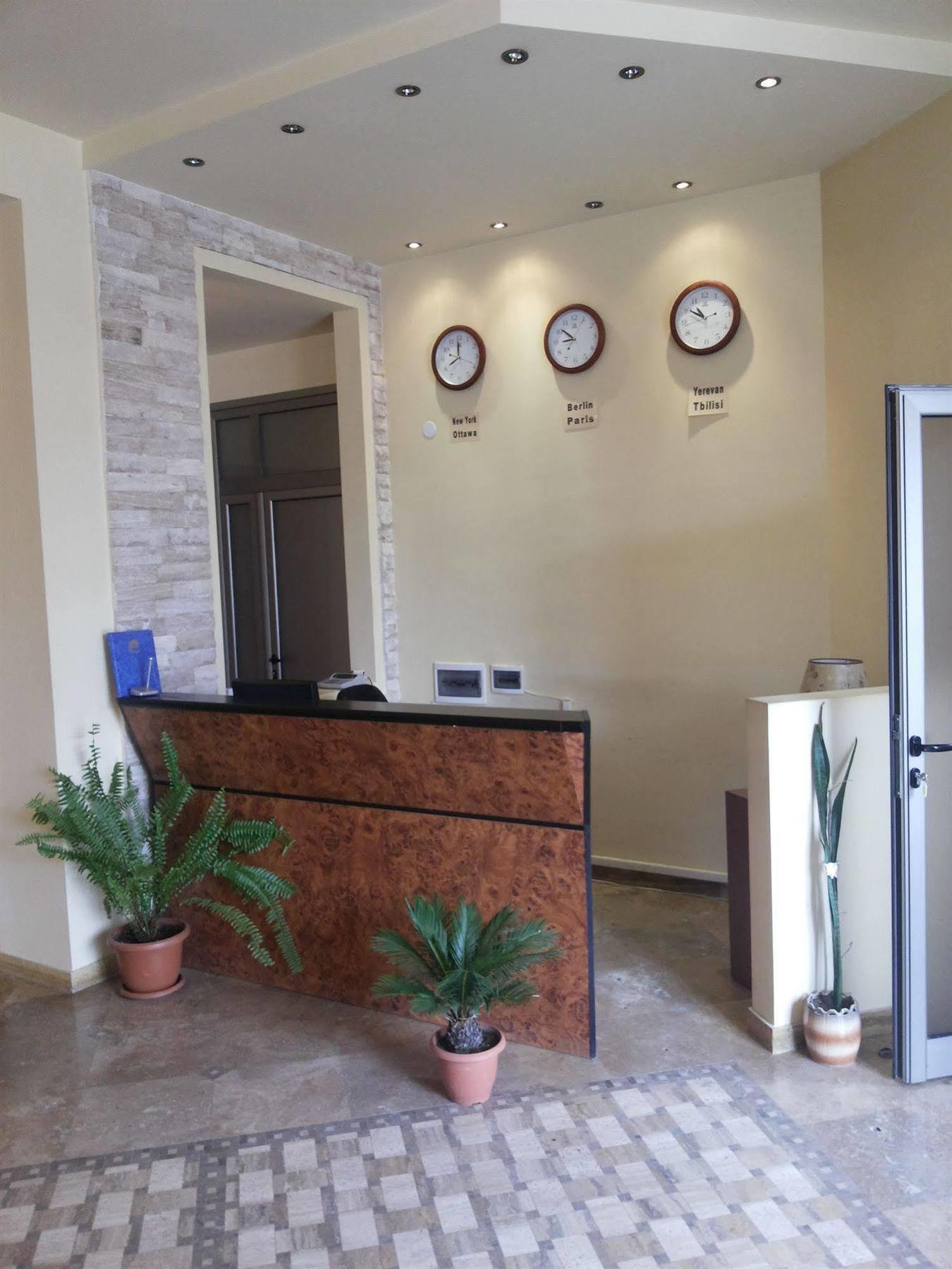 Arpa Hotell Yeghegnadzor Exteriör bild